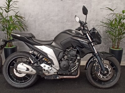 YAMAHA FZ25 FAZER