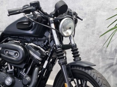 HARLEY DAVIDSON HARLEY XL883 R